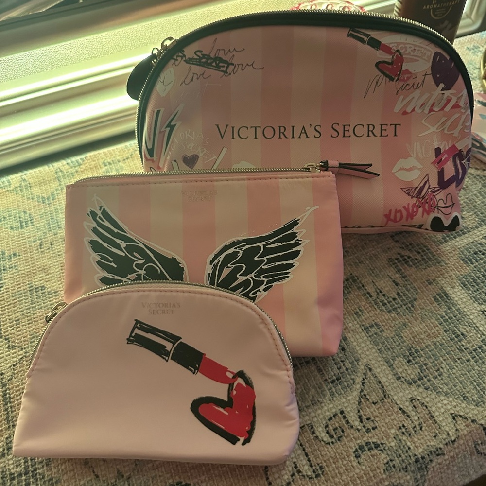 Victoria's Secret Pink Cosmetic Bag Set